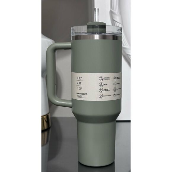 Stanley Quencher H2.0 FlowState Tumbler 40oz, RESTFUL GREEN - Picture 2 of 4